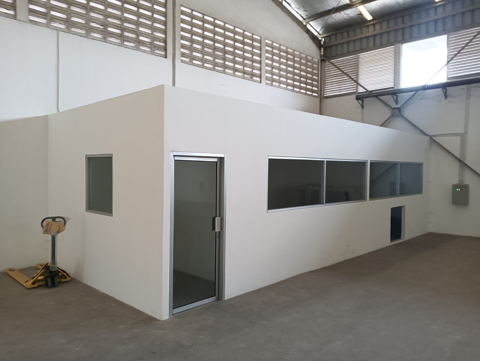 Partition Ruang Mesin Kemasan